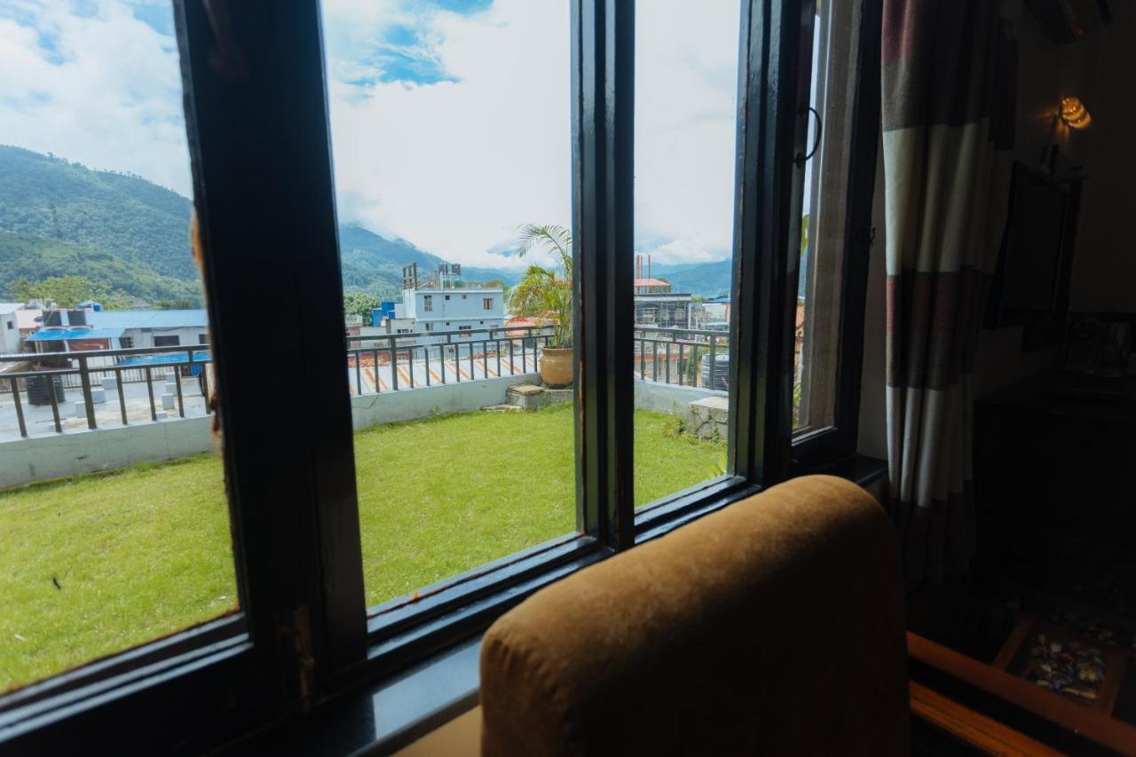 Hotel Tulsi Pokhara Kültér fotó