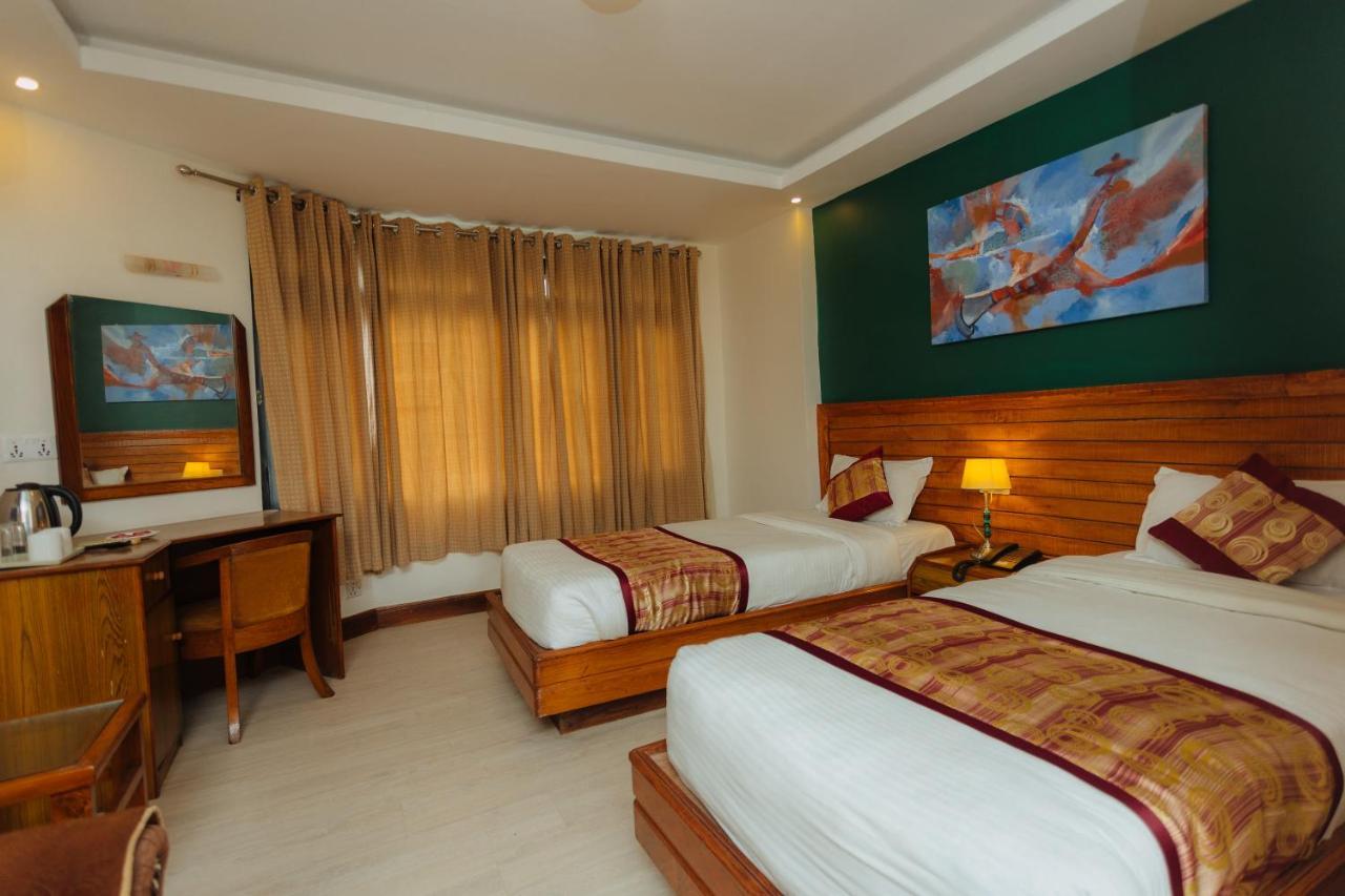 Hotel Tulsi Pokhara Kültér fotó