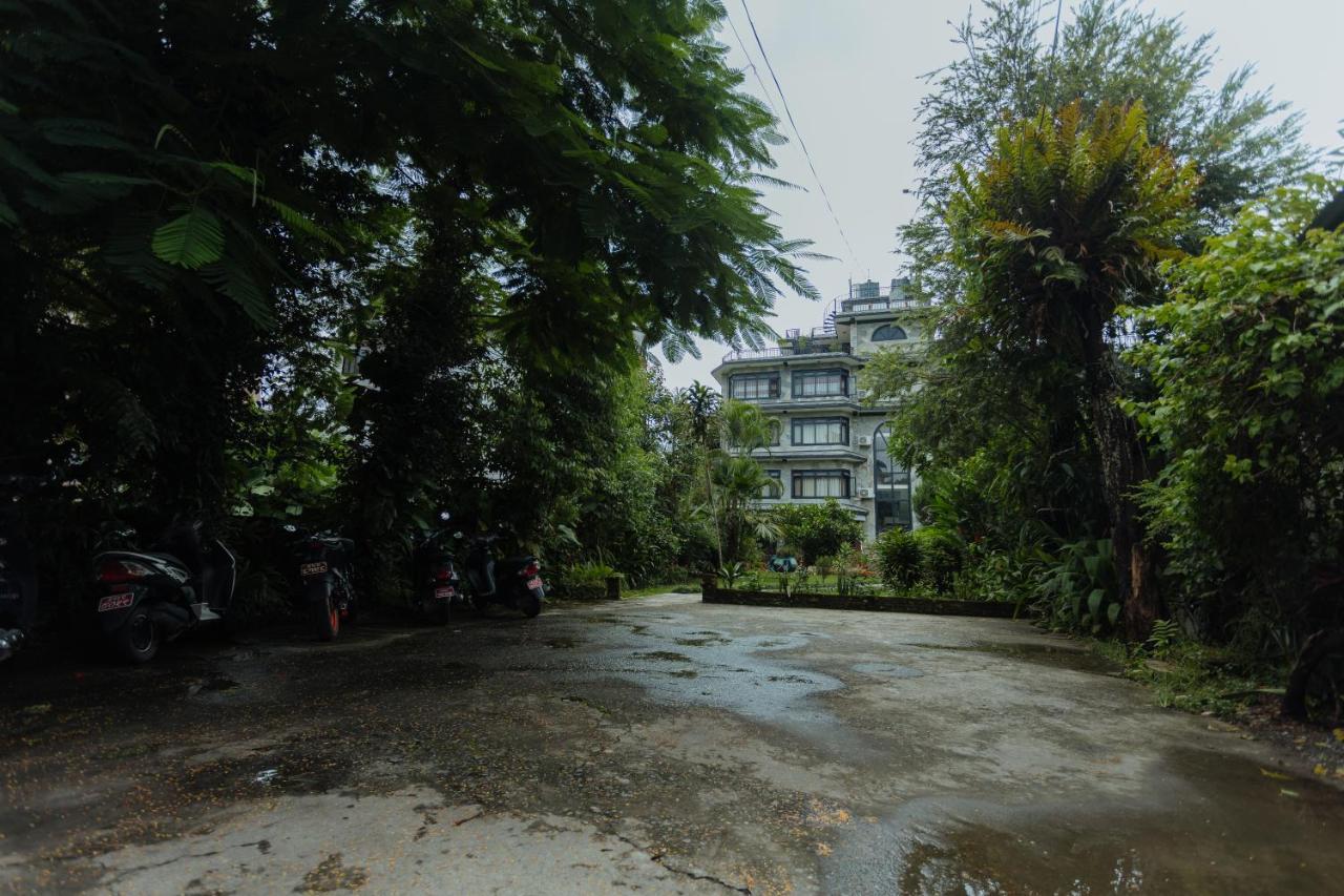 Hotel Tulsi Pokhara Kültér fotó
