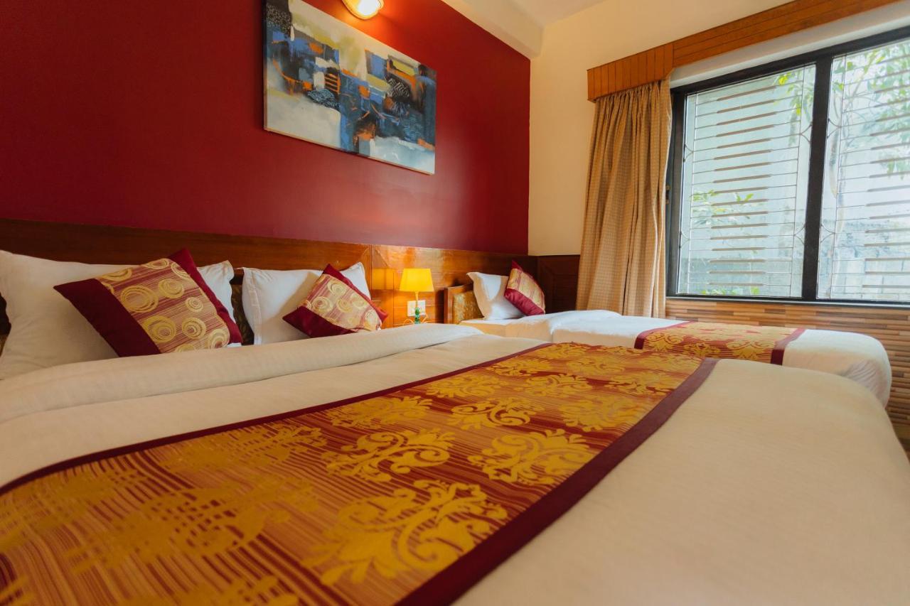 Hotel Tulsi Pokhara Kültér fotó