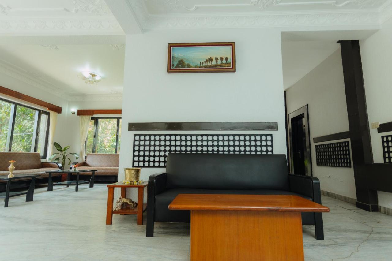 Hotel Tulsi Pokhara Kültér fotó