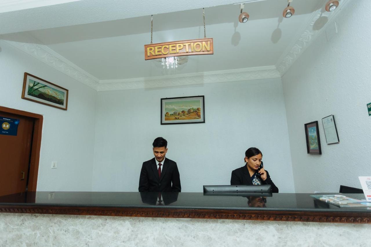 Hotel Tulsi Pokhara Kültér fotó
