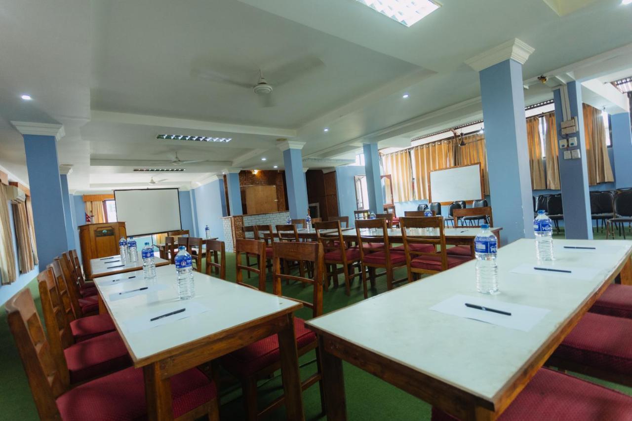 Hotel Tulsi Pokhara Kültér fotó