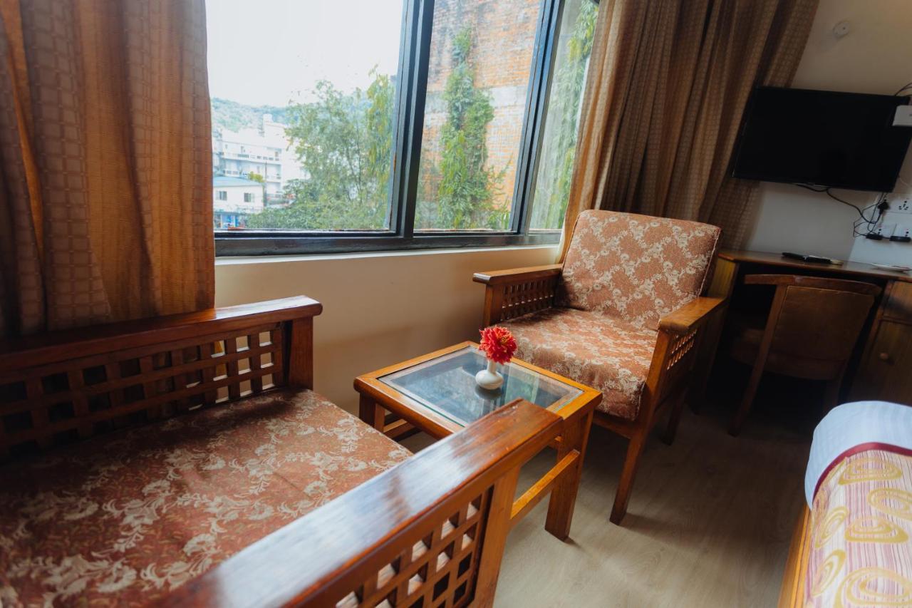 Hotel Tulsi Pokhara Kültér fotó
