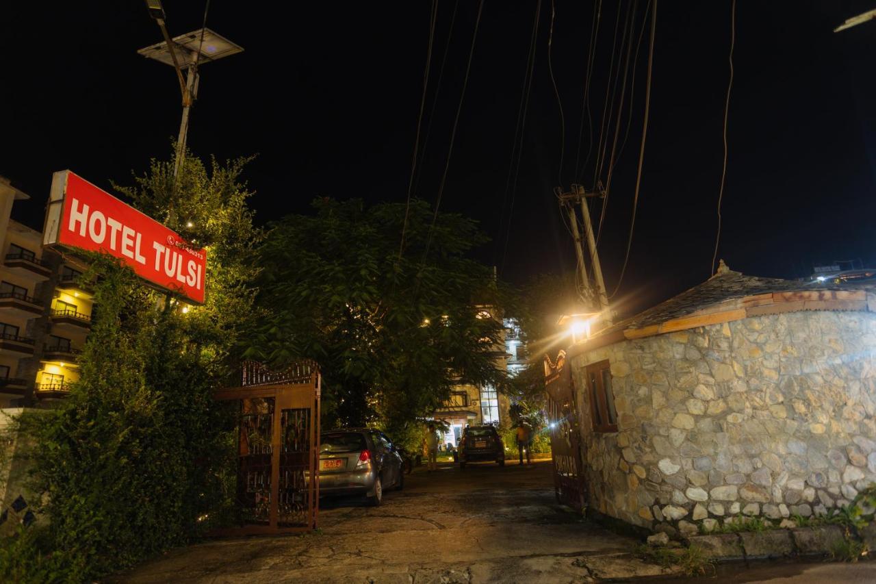 Hotel Tulsi Pokhara Kültér fotó