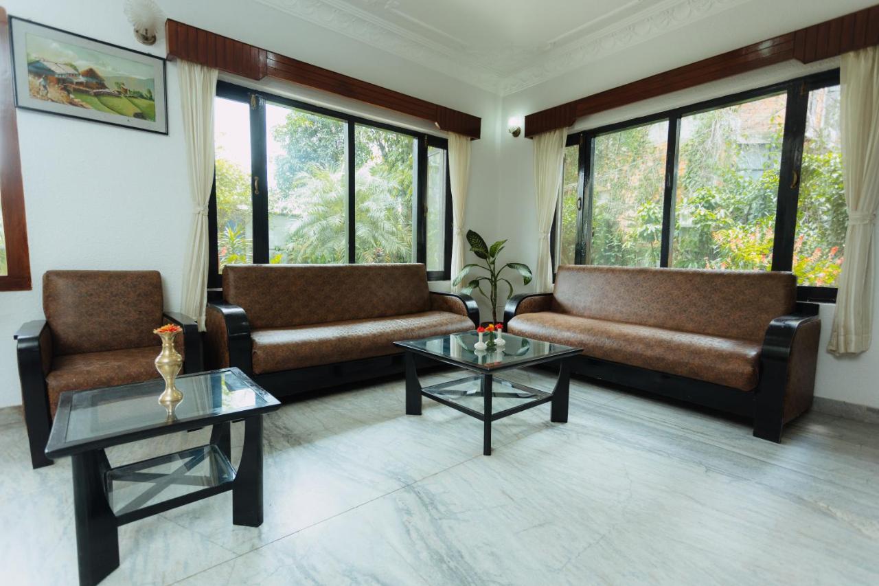 Hotel Tulsi Pokhara Kültér fotó