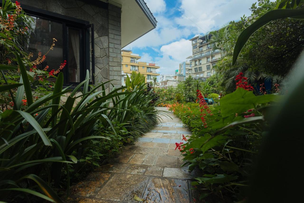 Hotel Tulsi Pokhara Kültér fotó