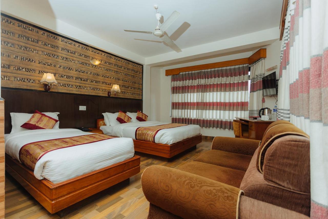 Hotel Tulsi Pokhara Kültér fotó