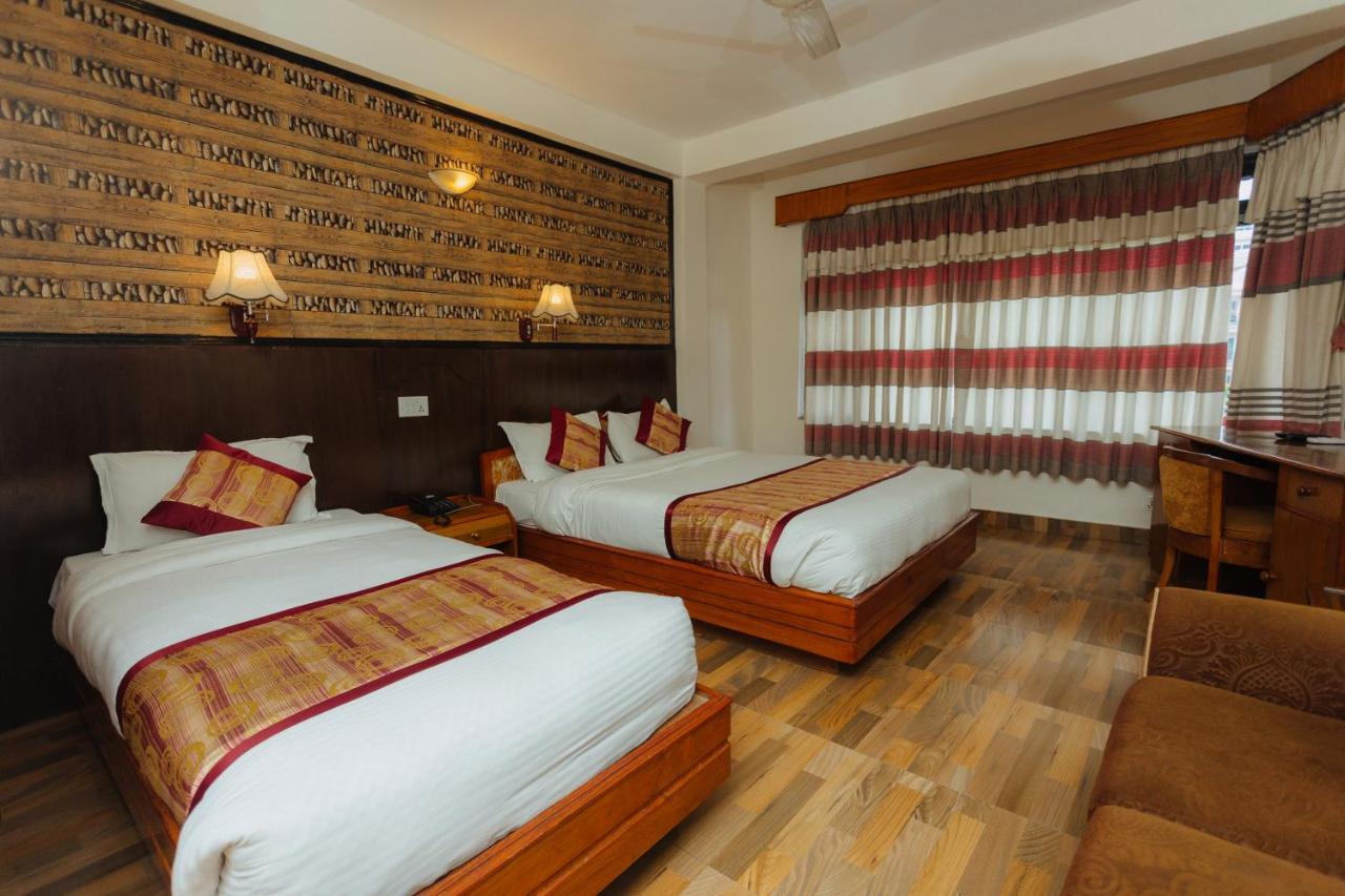 Hotel Tulsi Pokhara Kültér fotó
