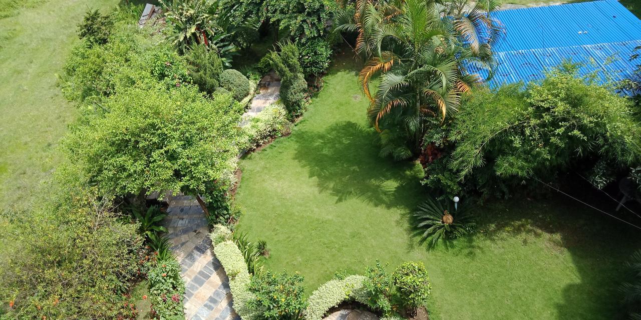 Hotel Tulsi Pokhara Kültér fotó