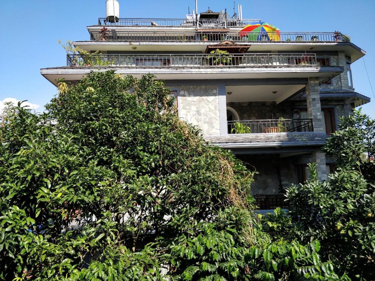 Hotel Tulsi Pokhara Kültér fotó